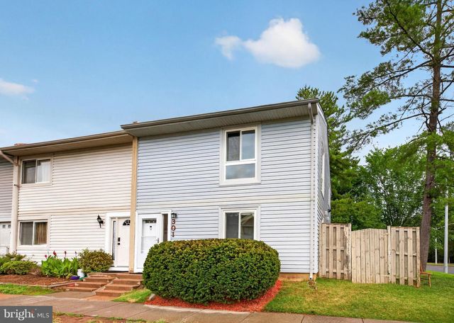 301 RENEAU WAY, Herndon, VA 20170