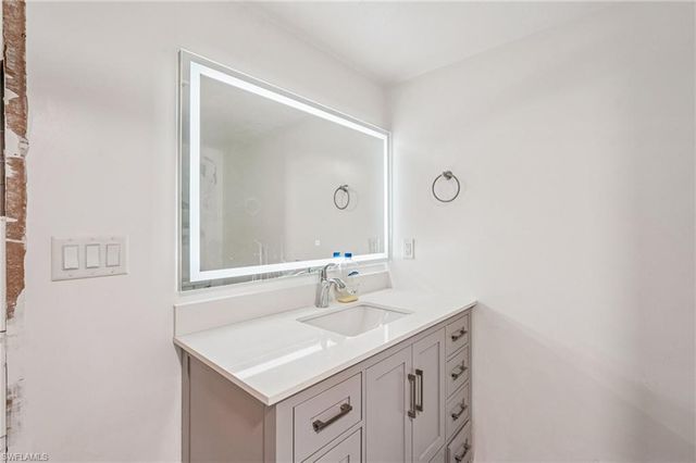 7280 Pelas CIR, North Fort Myers, FL 33917