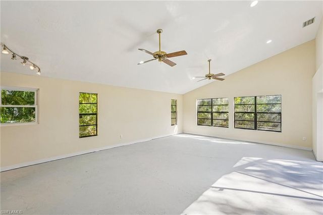 7280 Pelas CIR, North Fort Myers, FL 33917