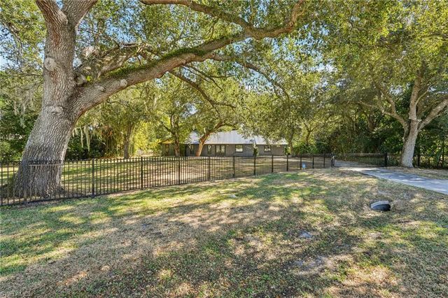 7280 Pelas CIR, North Fort Myers, FL 33917