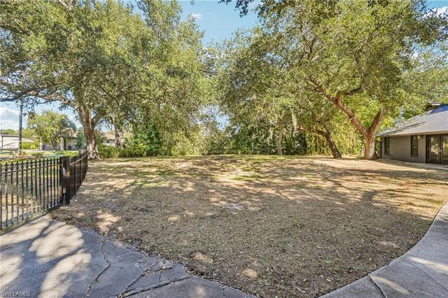 7280 Pelas CIR, North Fort Myers, FL 33917