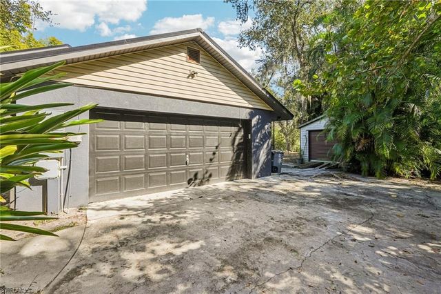 7280 Pelas CIR, North Fort Myers, FL 33917