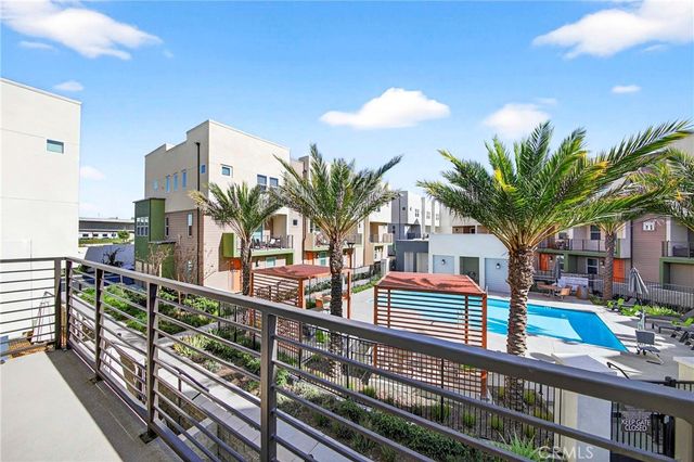 1649 W Lincoln 101, Anaheim, CA 92801