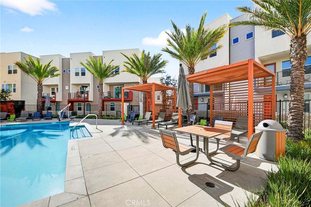 1649 W Lincoln 101, Anaheim, CA 92801