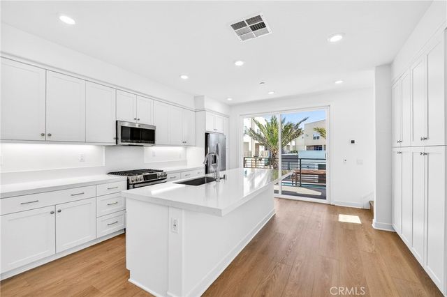 1649 W Lincoln 101, Anaheim, CA 92801