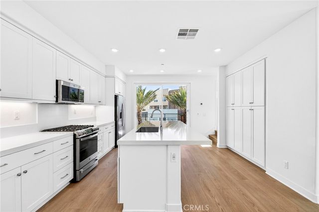 1649 W Lincoln 101, Anaheim, CA 92801