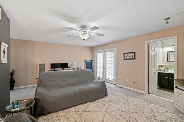 330 Duss Ave, Ambridge, PA 15003