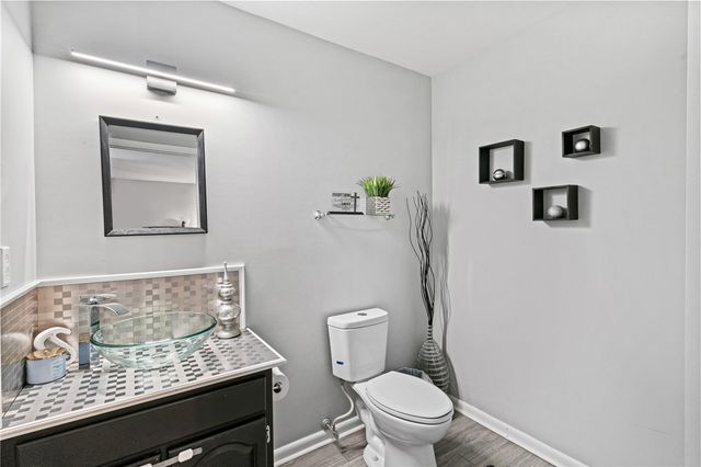 330 Duss Ave, Ambridge, PA 15003