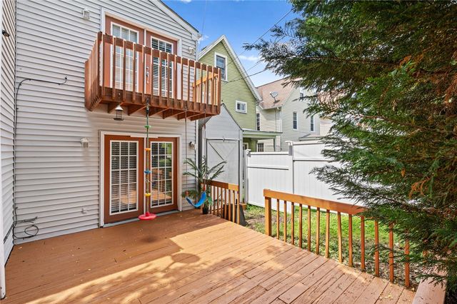 330 Duss Ave, Ambridge, PA 15003