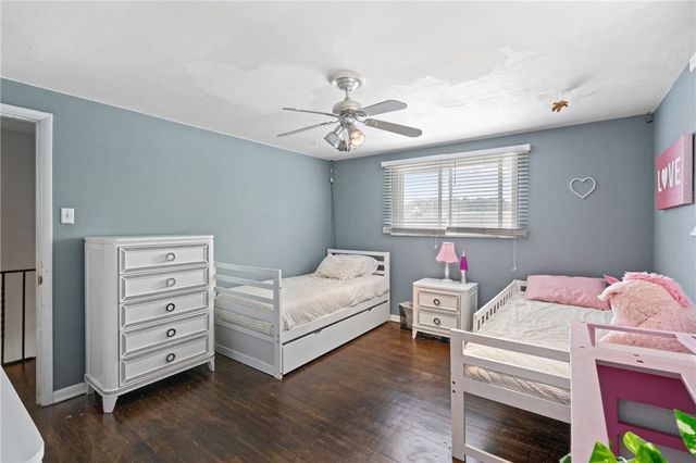 330 Duss Ave, Ambridge, PA 15003