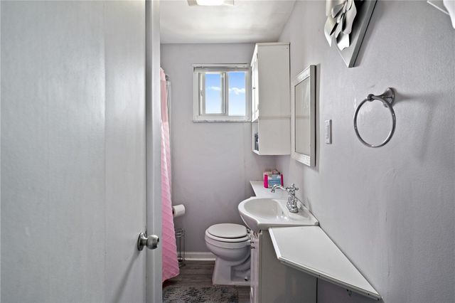 330 Duss Ave, Ambridge, PA 15003