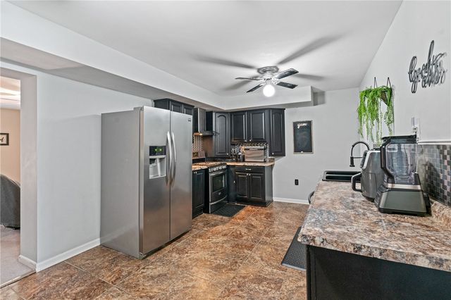 330 Duss Ave, Ambridge, PA 15003