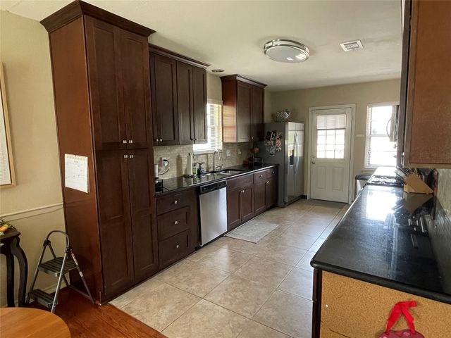 3719 Seguin Drive, Dallas, TX 75220