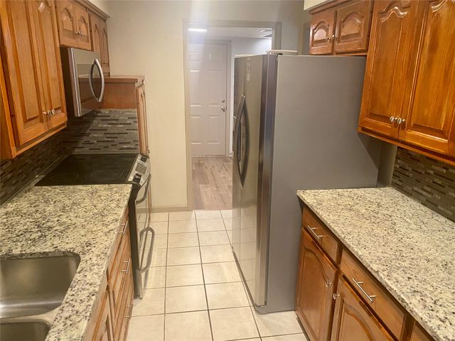 1419 S Story Road, Irving, TX 75060