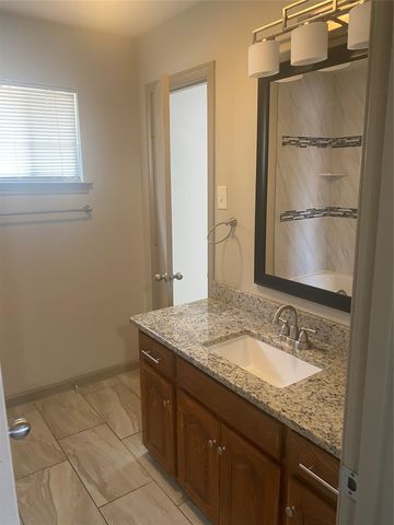 1419 S Story Road, Irving, TX 75060