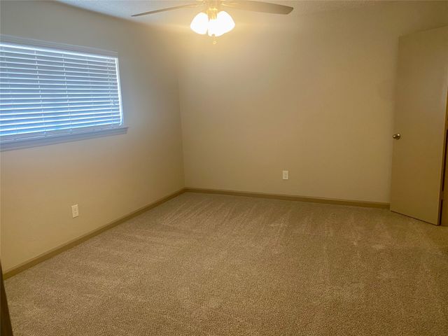 1419 S Story Road, Irving, TX 75060