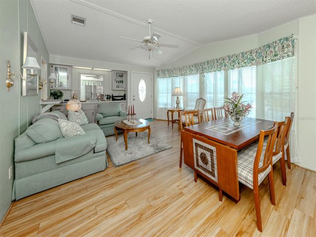 452 SHARKS POINT, North Port, FL 34287