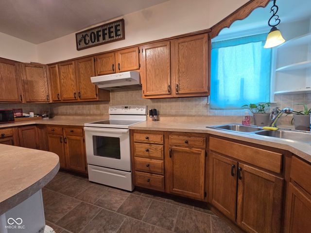 423 S State Street, North Vernon, IN 47265