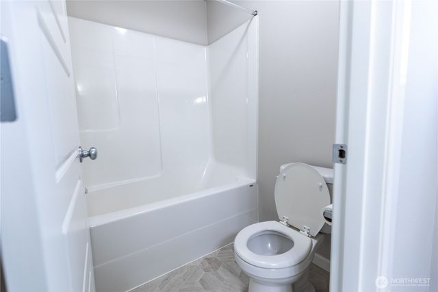 9977 Jackson Street SE, Yelm, WA 98597