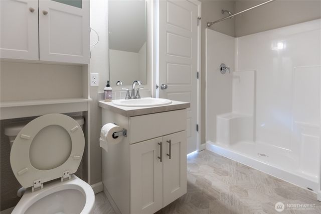 9977 Jackson Street SE, Yelm, WA 98597