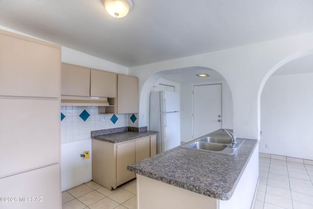 1118 W Navajo Street, Tucson, AZ 85705