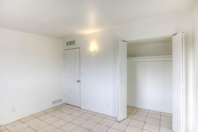 1118 W Navajo Street, Tucson, AZ 85705