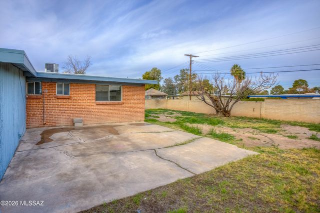 1118 W Navajo Street, Tucson, AZ 85705