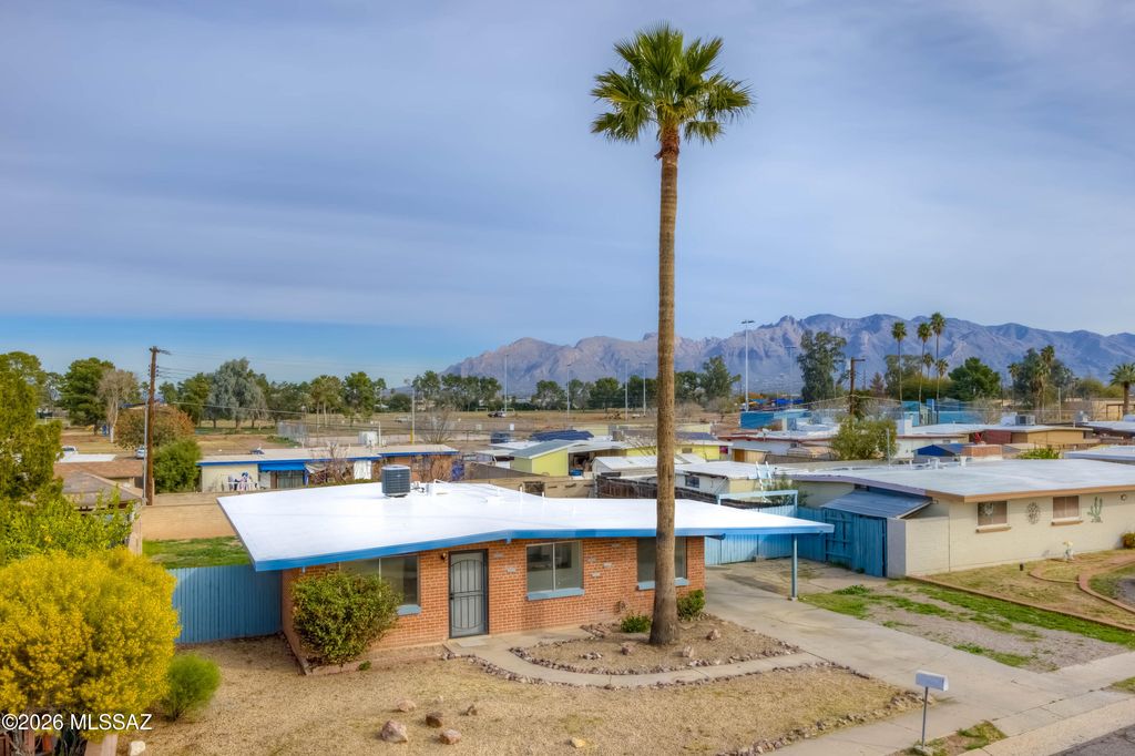 1118 W Navajo Street, Tucson, AZ 85705