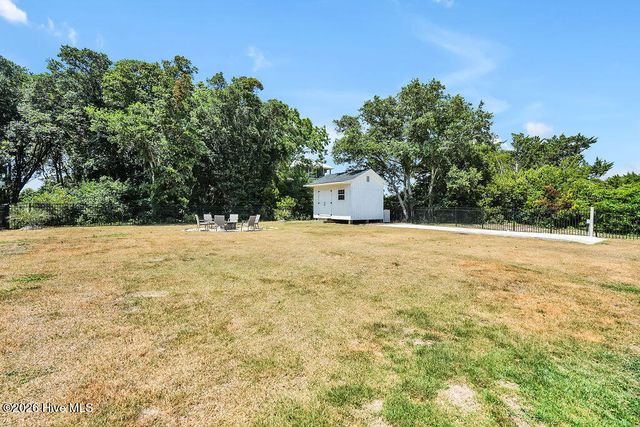 254 Grandview Drive, Sneads Ferry, NC 28460