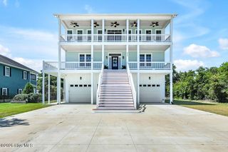 254 Grandview Drive, Sneads Ferry, NC 28460