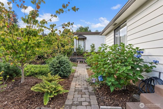 304 Monroe Street S, South Bend, WA 98586