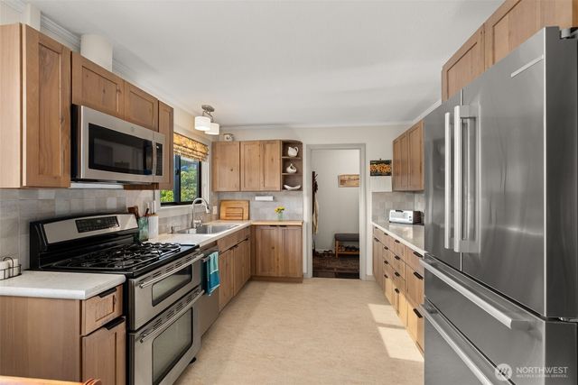 304 Monroe Street S, South Bend, WA 98586