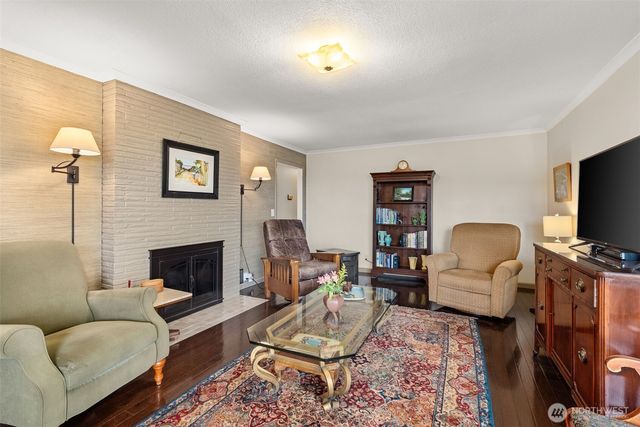 304 Monroe Street S, South Bend, WA 98586