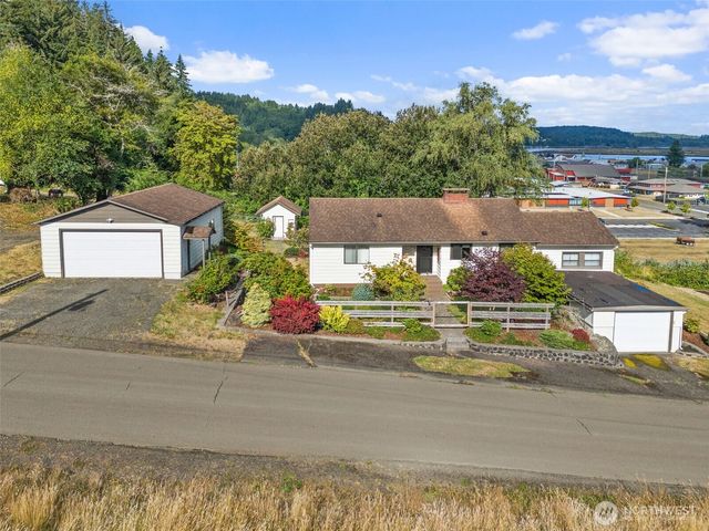 304 Monroe Street S, South Bend, WA 98586