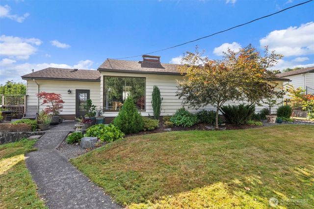 304 Monroe Street S, South Bend, WA 98586