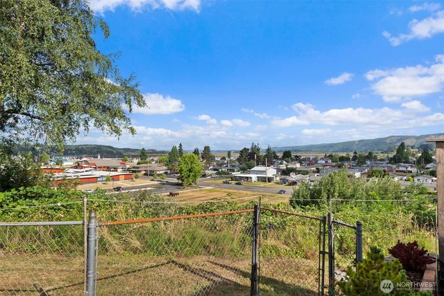 304 Monroe Street S, South Bend, WA 98586