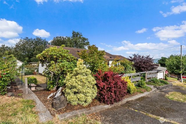 304 Monroe Street S, South Bend, WA 98586