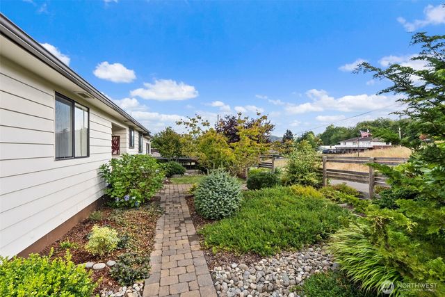 304 Monroe Street S, South Bend, WA 98586