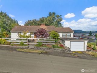 304 Monroe Street S, South Bend, WA 98586