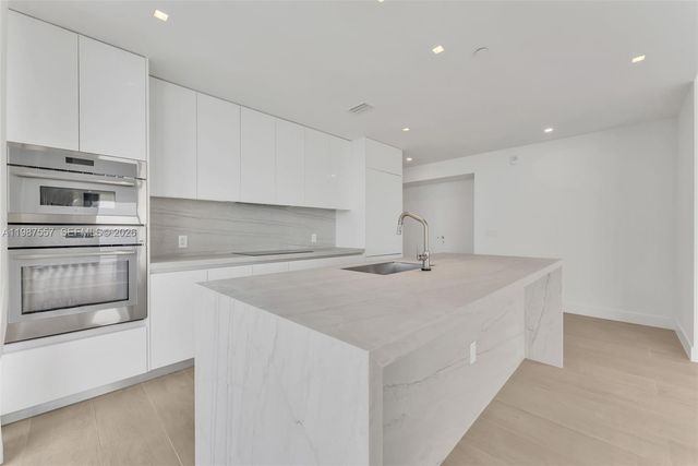 700 NE 24th st 1207, Miami, FL 33137