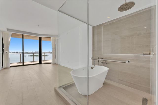 700 NE 24th st 1207, Miami, FL 33137