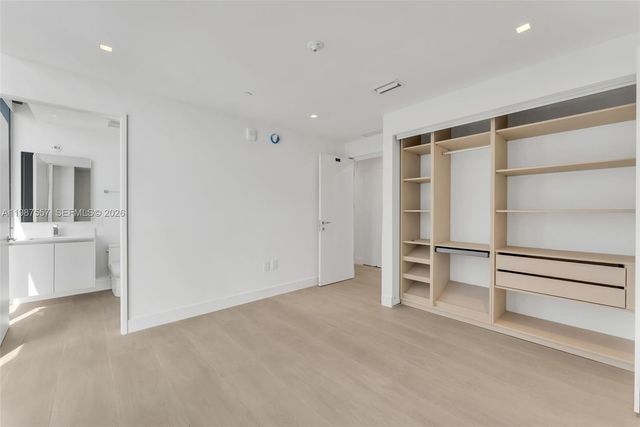 700 NE 24th st 1207, Miami, FL 33137