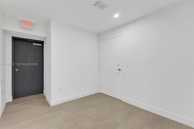 700 NE 24th st 1207, Miami, FL 33137