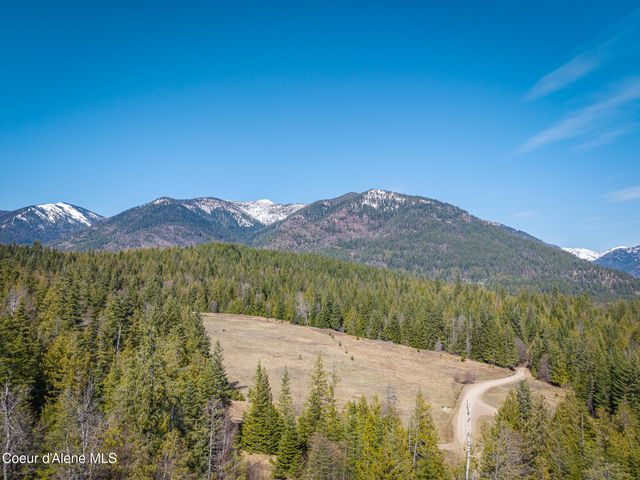 940 Sled Run Trl, Clark Fork, ID 83811