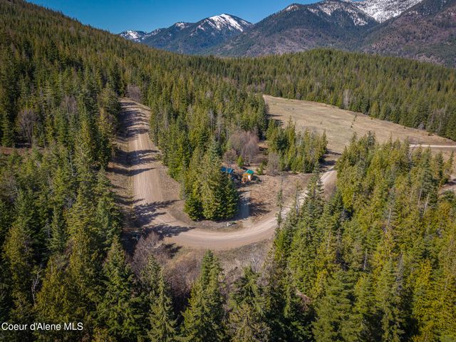 940 Sled Run Trl, Clark Fork, ID 83811