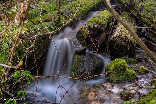 940 Sled Run Trl, Clark Fork, ID 83811