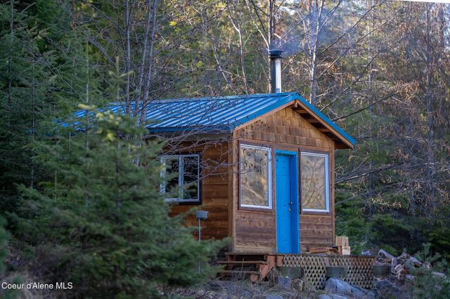 940 Sled Run Trl, Clark Fork, ID 83811