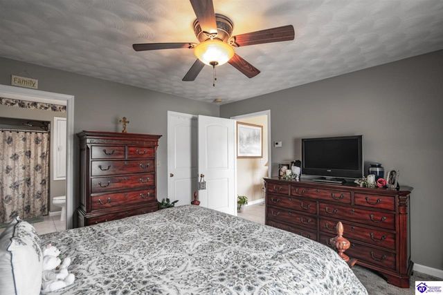 204 Fairview Drive, Elizabethtown, KY 42701