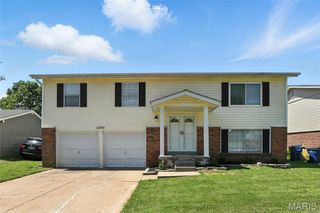 2390 Wharton Court, Florissant, MO 63031