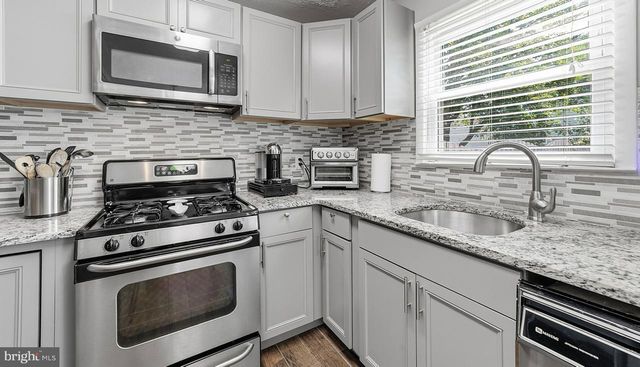 60 HICKORY CT, Jamesburg, NJ 08831